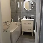 2 Bedroom Center Apartment *