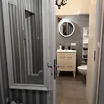 2 Bedroom Center *